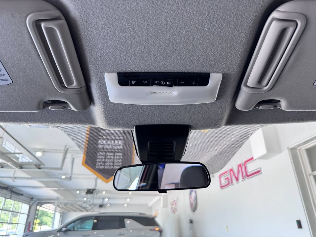 Used 2022 Nissan Kicks SR FWD image 23