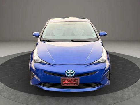 Used 2016 Toyota Prius Two image 2