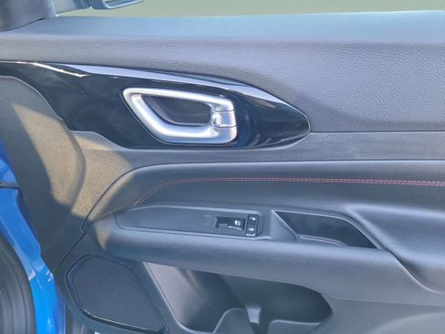 Used 2023 Jeep Compass Trailhawk image 25