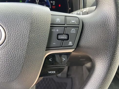 Used 2025 Toyota Camry LE FWD image 31