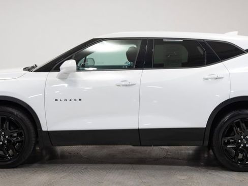 Used 2020 Chevrolet Blazer LT w/ LPO, Black Grille Bar Package image 8