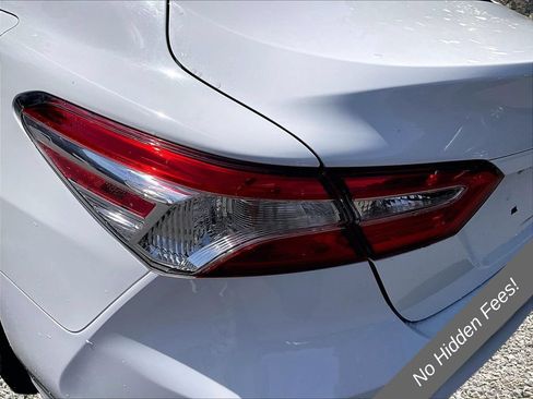 Used 2020 Toyota Camry LE w/ Convenience Package FWD image 27