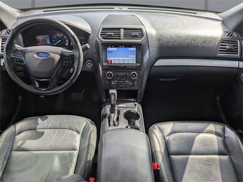 Used 2017 Ford Explorer XLT w/ Equipment Group 202A image 17