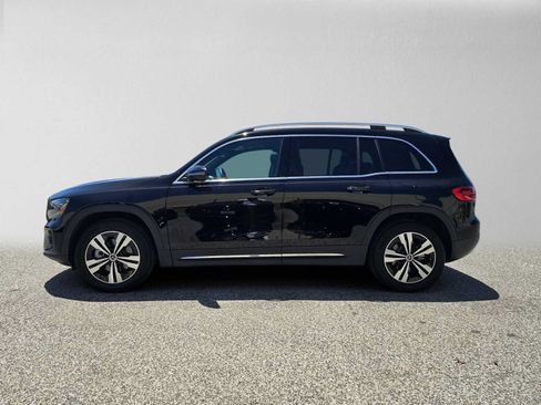Used 2026 Mercedes-Benz GLB 250 4MATIC image 6