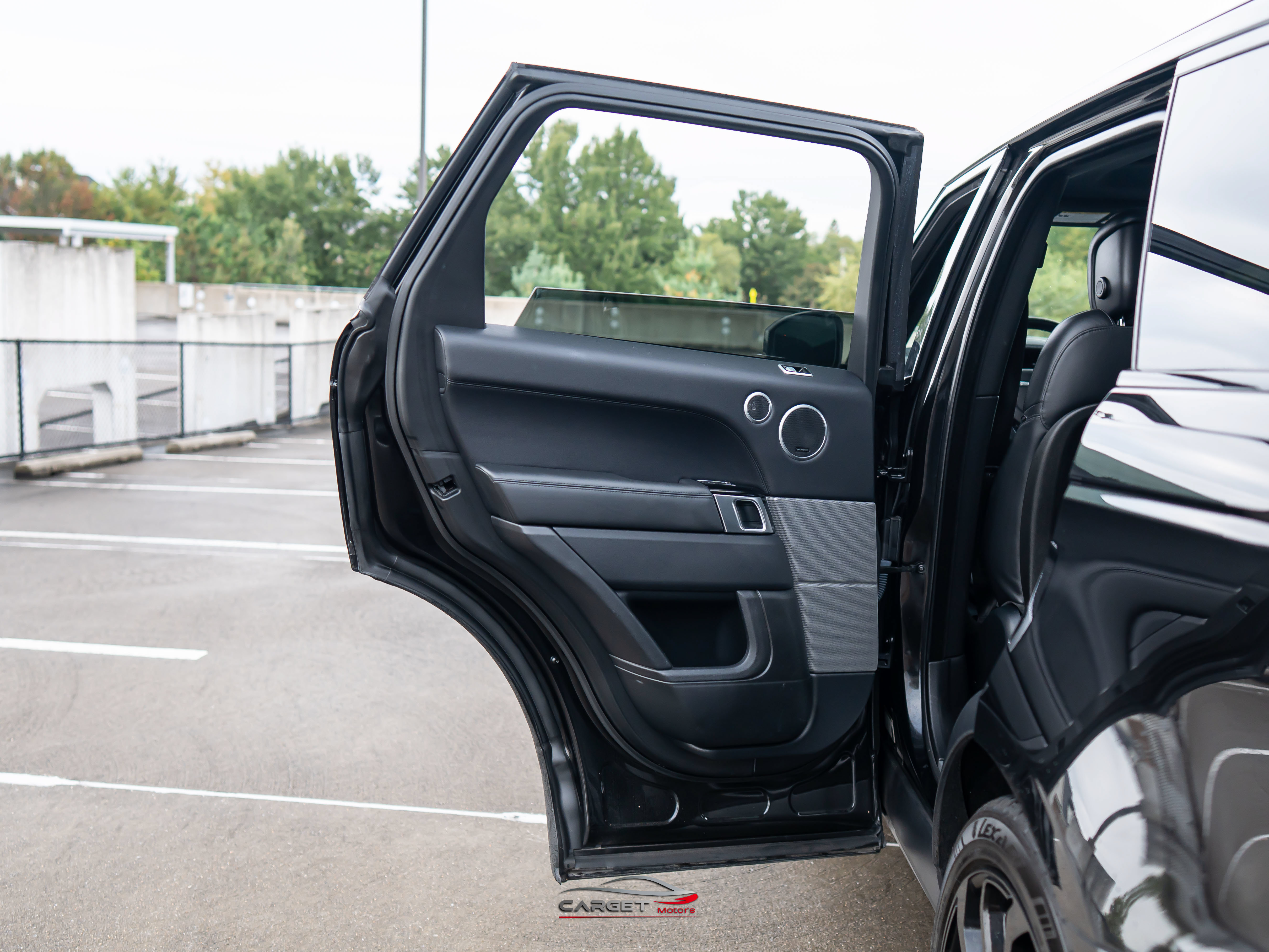 Used 2018 Land Rover Range Rover Sport HSE AWD/4WD image 45