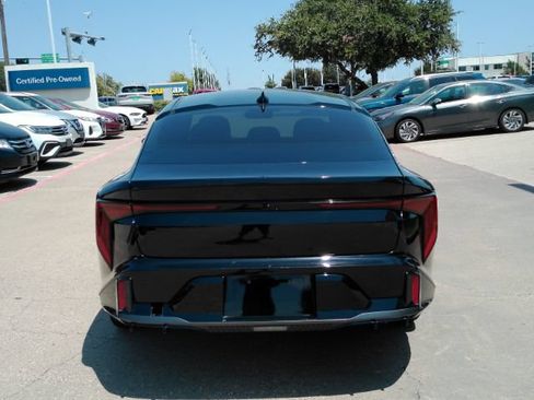 Used 2025 Kia K4 GT-Line w/ GT-Line Sunroof Package FWD image 9