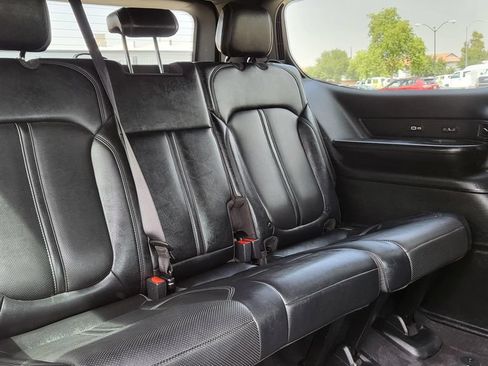 Used 2024 Jeep Wagoneer Series III AWD/4WD image 25