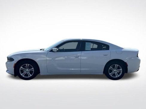 Used 2019 Dodge Charger SXT RWD image 5