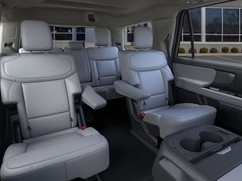 New 2026 Ford Expedition Platinum AWD/4WD image 11