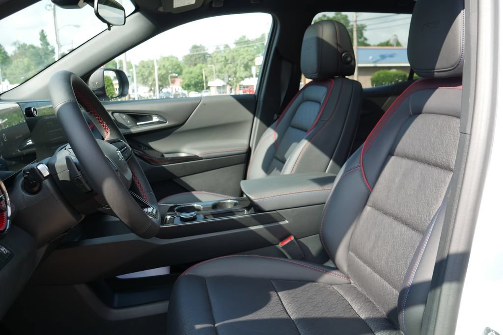 New 2026 Chevrolet Equinox RS w/ Convenience Package III AWD/4WD image 30