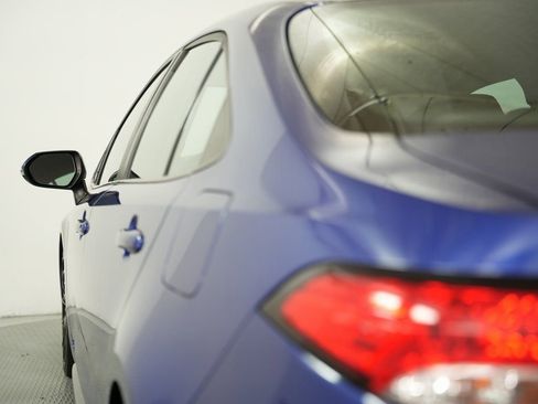 Used 2021 Toyota Corolla SE image 56