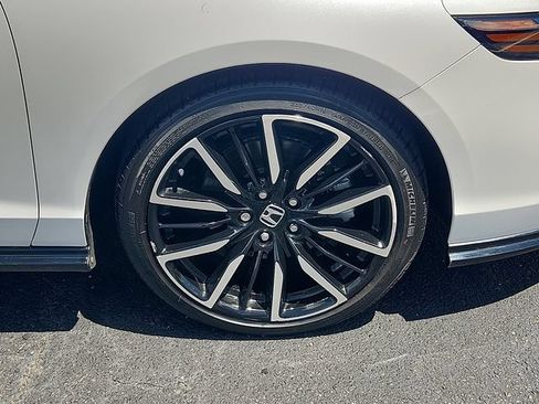 Used 2023 Honda Accord Touring image 8