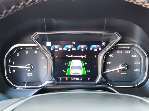 Used 2021 GMC Yukon AT4 w/ Rear Media and Nav Package image 11