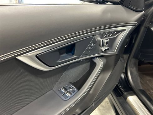 Used 2022 Jaguar F-TYPE R-Dynamic image 15