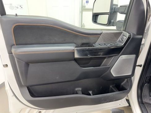 Used 2024 Ford F250 Platinum AWD/4WD image 9