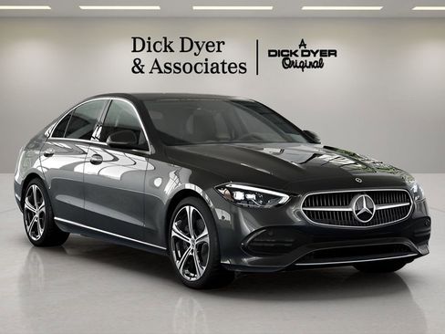 Used 2025 Mercedes-Benz C 300 Sedan image 36