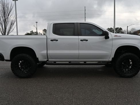 Used 2022 Chevrolet Silverado 1500 LT Trail Boss w/ Protection Package AWD/4WD image 11