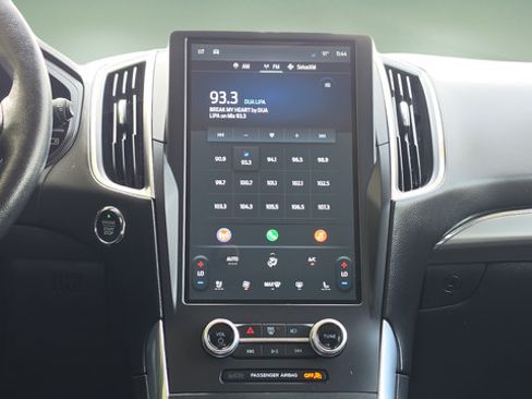 Used 2022 Ford Edge Titanium AWD/4WD image 23