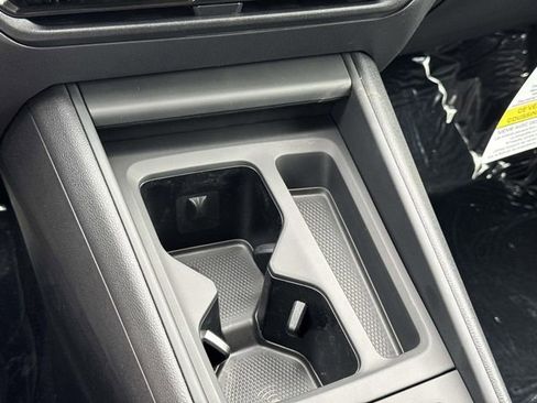 New 2026 Volkswagen Tiguan SE image 25