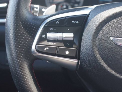 Used 2023 Genesis G70 2.0T w/ Sport Prestige Package AWD/4WD image 11