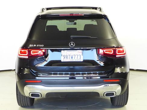 Used 2022 Mercedes-Benz GLB 250 image 8