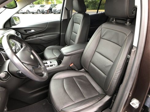 Used 2020 Chevrolet Equinox Premier image 11