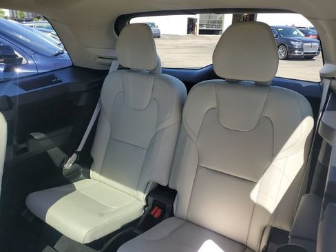 Used 2023 Volvo XC90 B6 Plus AWD/4WD image 36