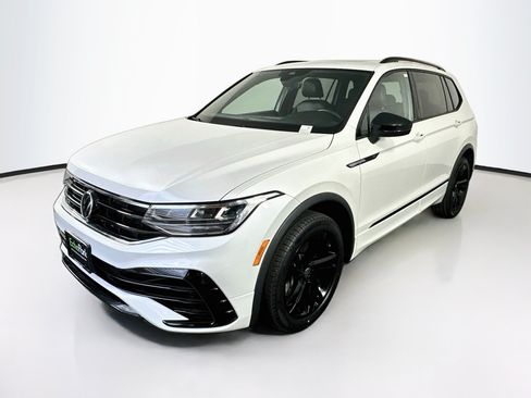 Used 2023 Volkswagen Tiguan SE R-Line FWD image 3