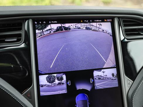 Used 2020 Tesla Model X Performance AWD/4WD image 24