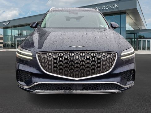 Certified 2026 Genesis GV70 2.5T Advanced image 3