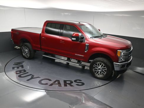 Used 2017 Ford F250 Lariat w/ Lariat Ultimate Package AWD/4WD image 31