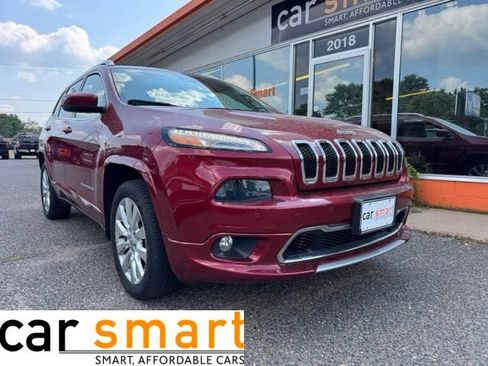 Used 2017 Jeep Cherokee Overland w/ Technology Group FWD image 1