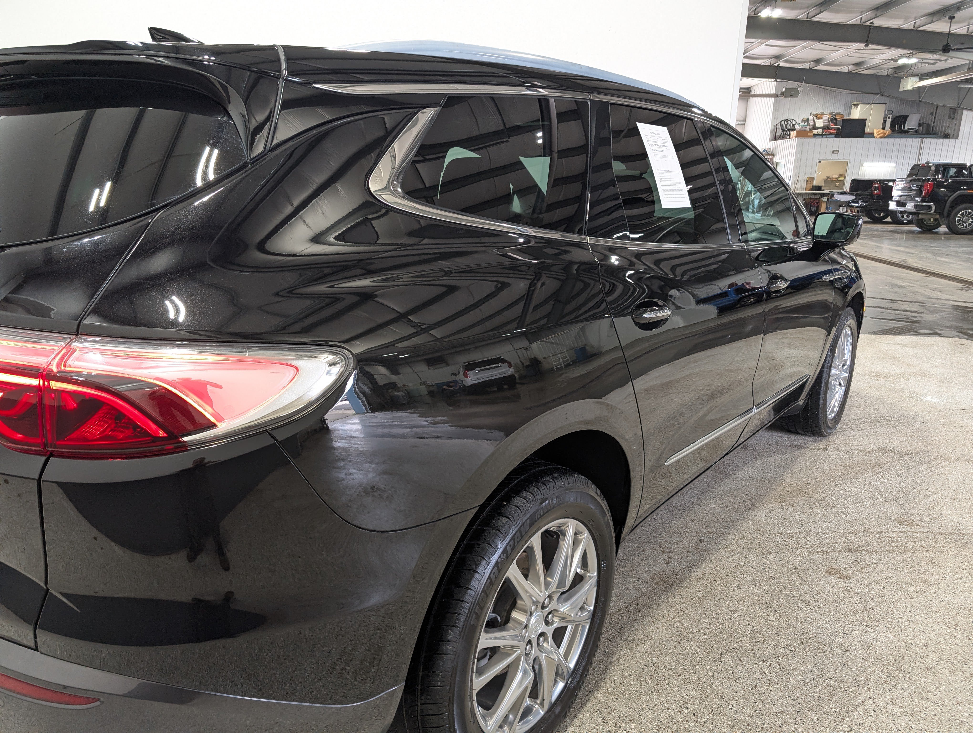 Used 2022 Buick Enclave Premium w/ Experience Buick Package AWD/4WD image 3