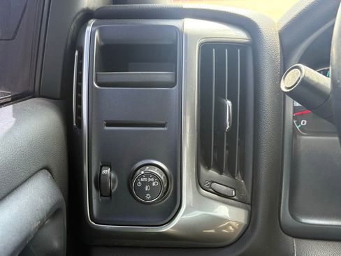 Used 2018 Chevrolet Silverado 1500 LT w/ All Star Edition image 24