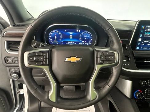 Used 2022 Chevrolet Tahoe LT w/ LT Signature Plus Package AWD/4WD image 3