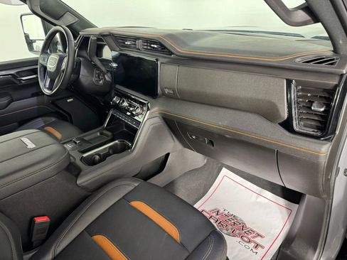Used 2024 GMC Sierra 3500 AT4 w/ AT4 Premium Plus Package image 12