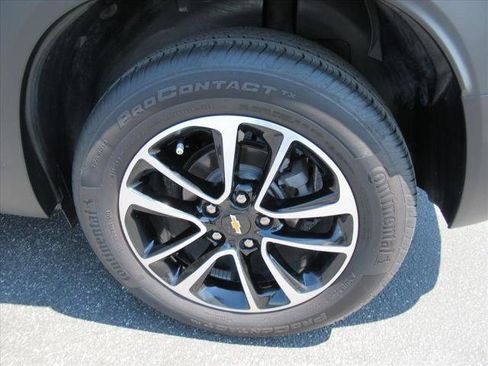 Used 2024 Chevrolet TrailBlazer LT w/ LT Cold Weather Package image 8