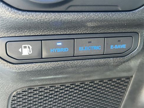 Used 2023 Jeep Wrangler Unlimited Sahara w/ Cold Weather Group image 27