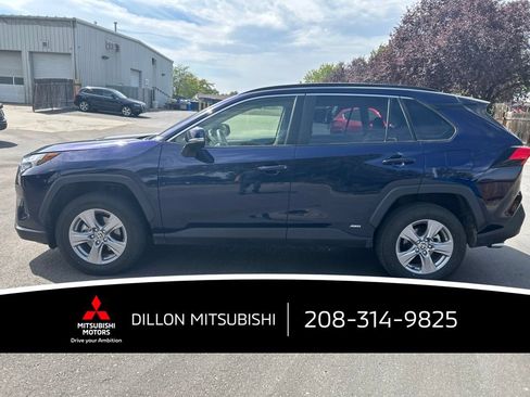 Used 2025 Toyota RAV4 XLE AWD/4WD image 17