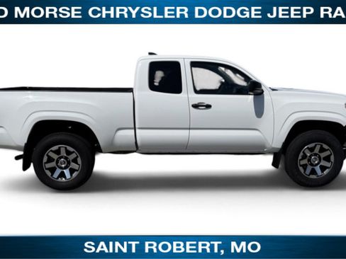 Used 2020 Toyota Tacoma SR RWD image 7