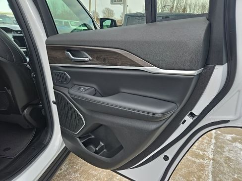 New 2026 Jeep Grand Cherokee Limited w/ Limited Altitude Package AWD/4WD image 88