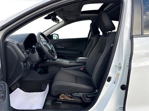 Used 2021 Honda HR-V EX image 10