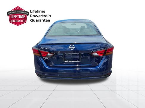 Certified 2024 Nissan Altima 2.5 S FWD image 9