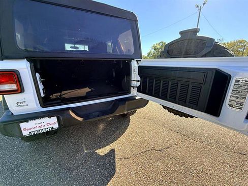 Used 2021 Jeep Wrangler Unlimited Sport image 14