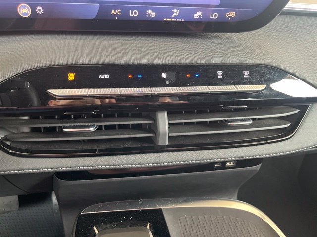 Used 2026 Buick Enclave Preferred FWD image 16