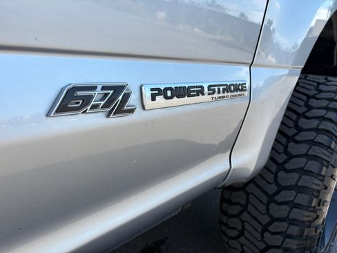 Used 2022 Ford F250 Platinum w/ FX4 Off-Road Package AWD/4WD image 6