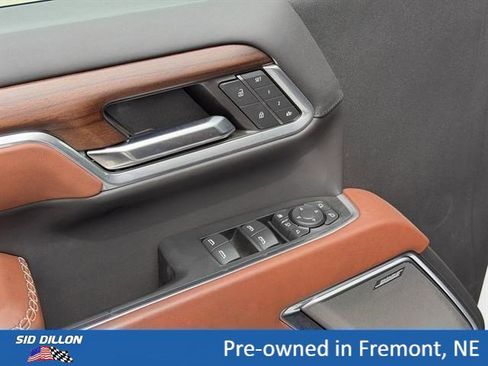 Certified 2025 GMC Sierra 3500 Denali Ultimate AWD/4WD image 17
