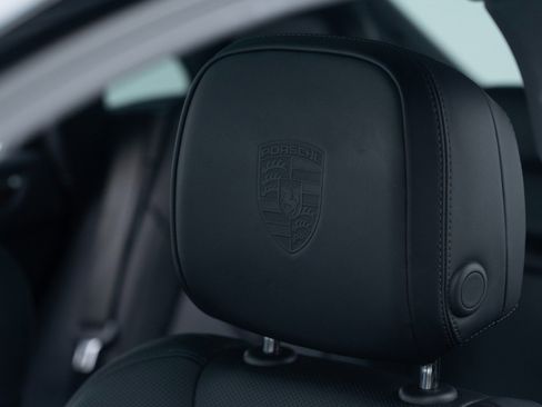 Certified 2026 Porsche Macan AWD/4WD image 18