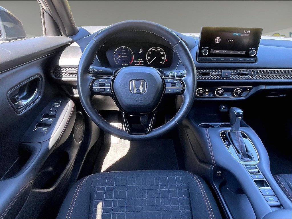 Used 2025 Honda HR-V Sport image 17