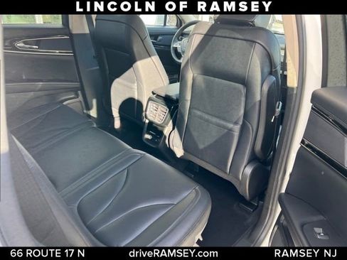 Used 2023 Lincoln Nautilus AWD w/ Premium Package image 20